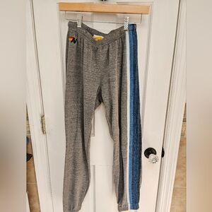 AVIATO NATION
5 STRIPE SWEATPANTS - HEATHER GREY // BLUE SIZE SMALL